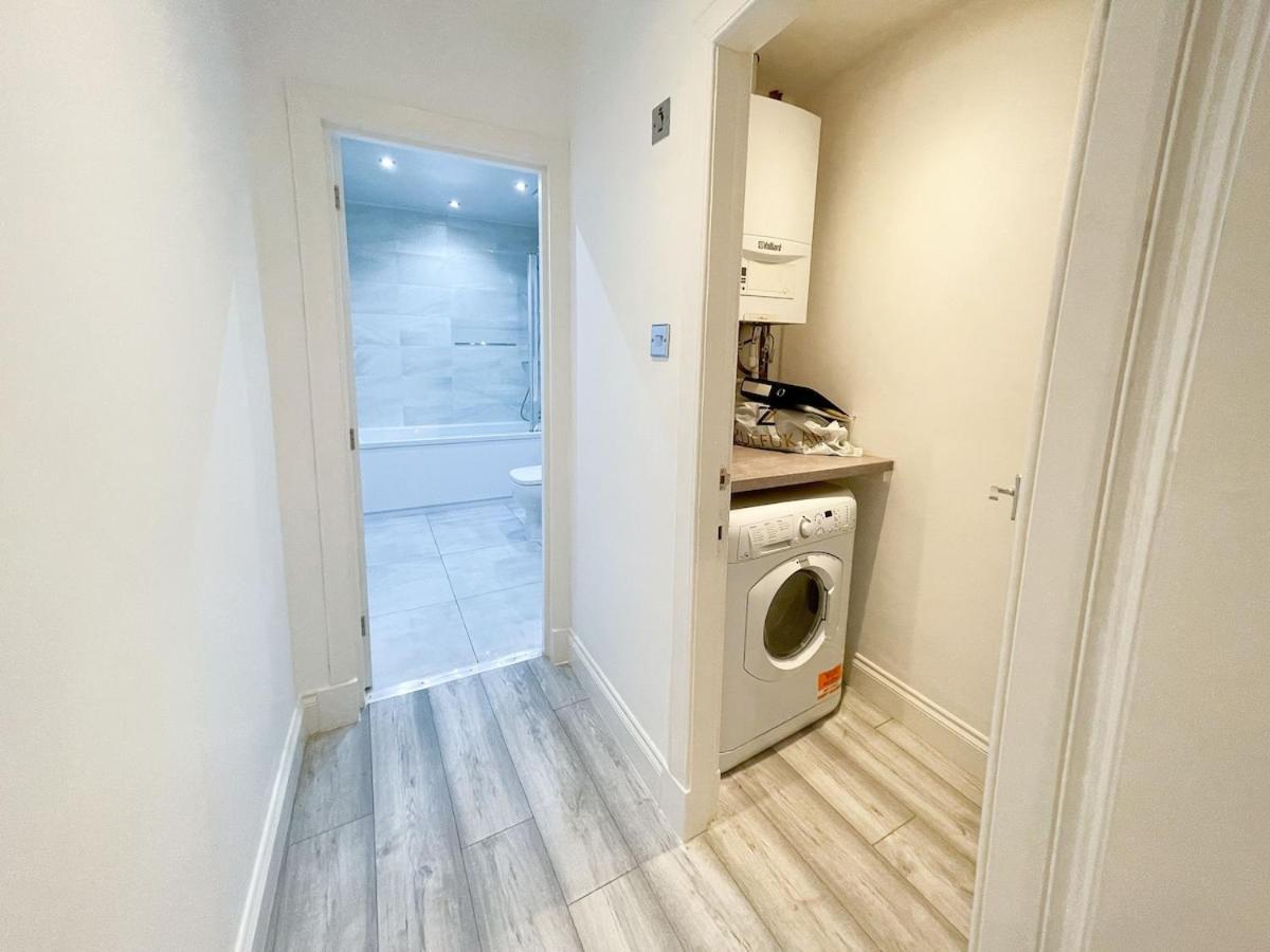 Recently Refurbished Two Bedroom Apartment, Central Location! Glasgow Ngoại thất bức ảnh